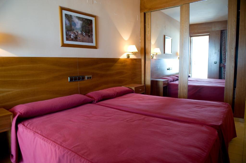 Hotel La Maruxina La Alameda de la Sagra Phòng bức ảnh