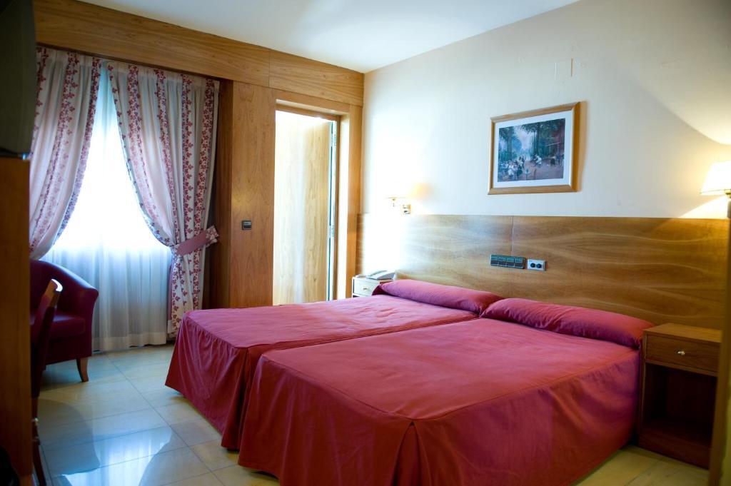 Hotel La Maruxina La Alameda de la Sagra Phòng bức ảnh