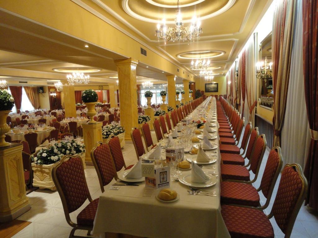 Hotel La Maruxina La Alameda de la Sagra Ngoại thất bức ảnh